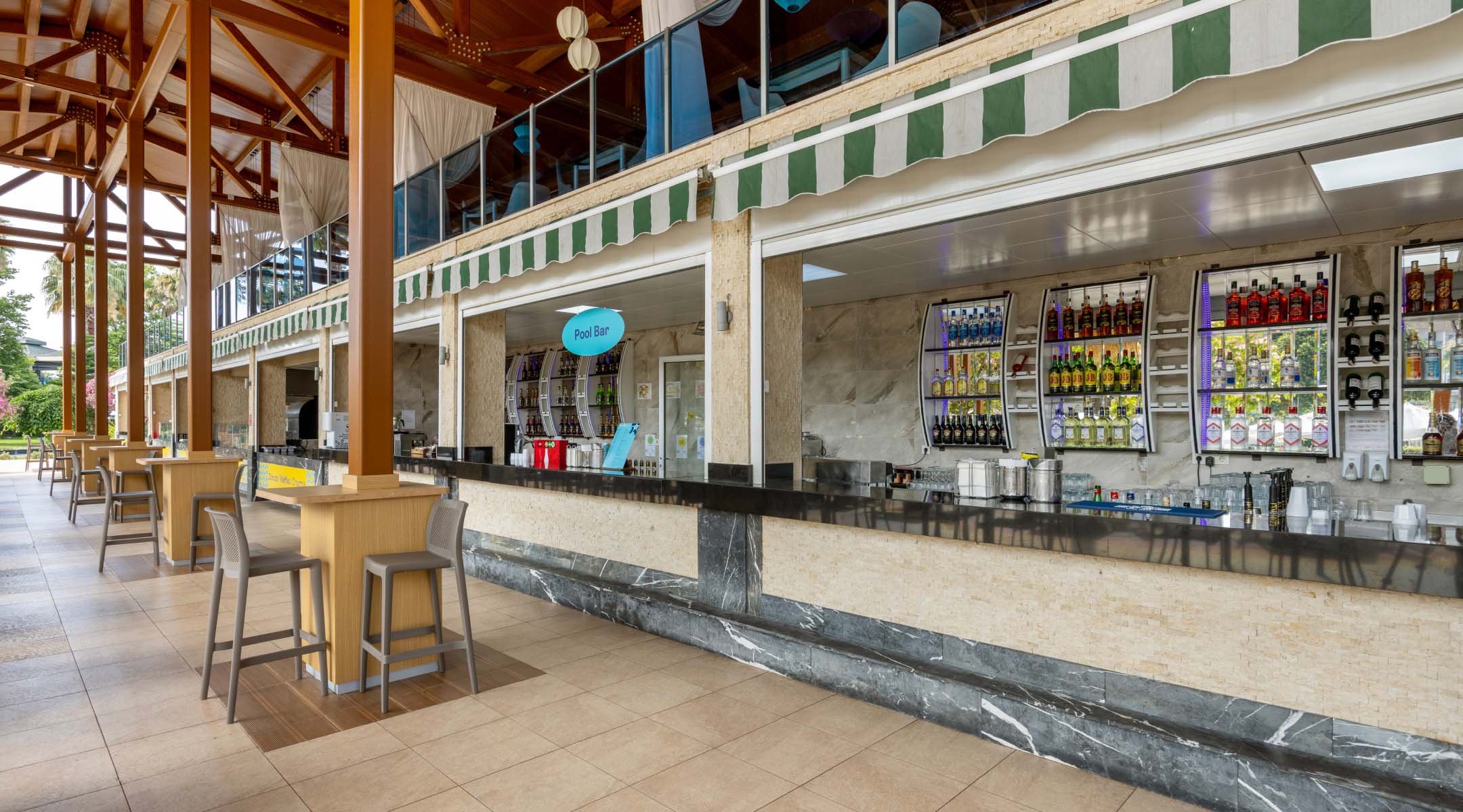 Jacaranda Hotel Gastronami Barlar Pool Bar Header D