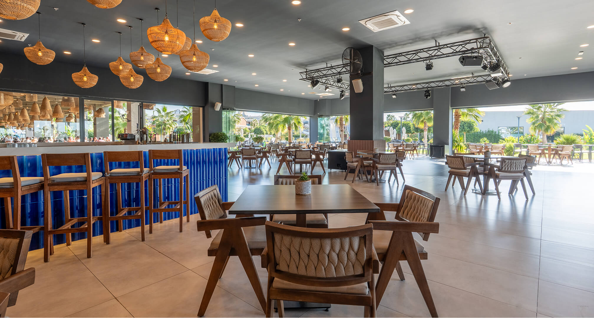 Jacaranda Luxury Gastronomi Connect Bar Galeri 7
