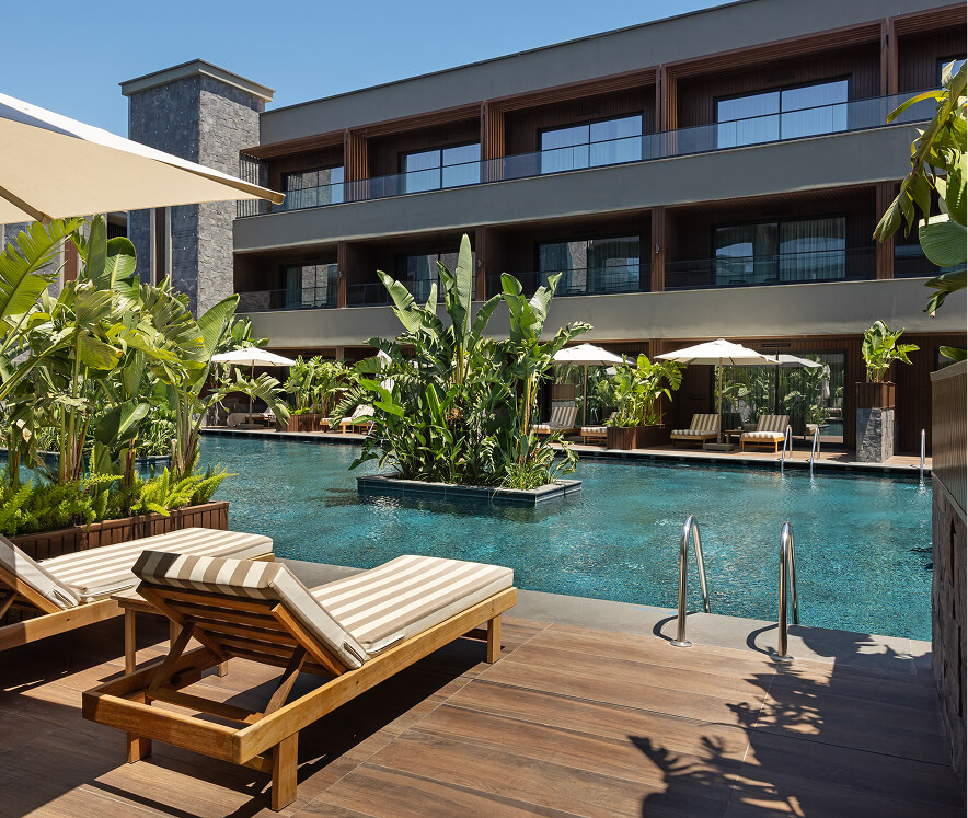 Jacaranda Luxury Konaklama Standart Havuz Manzaralı Bungalov Kart
