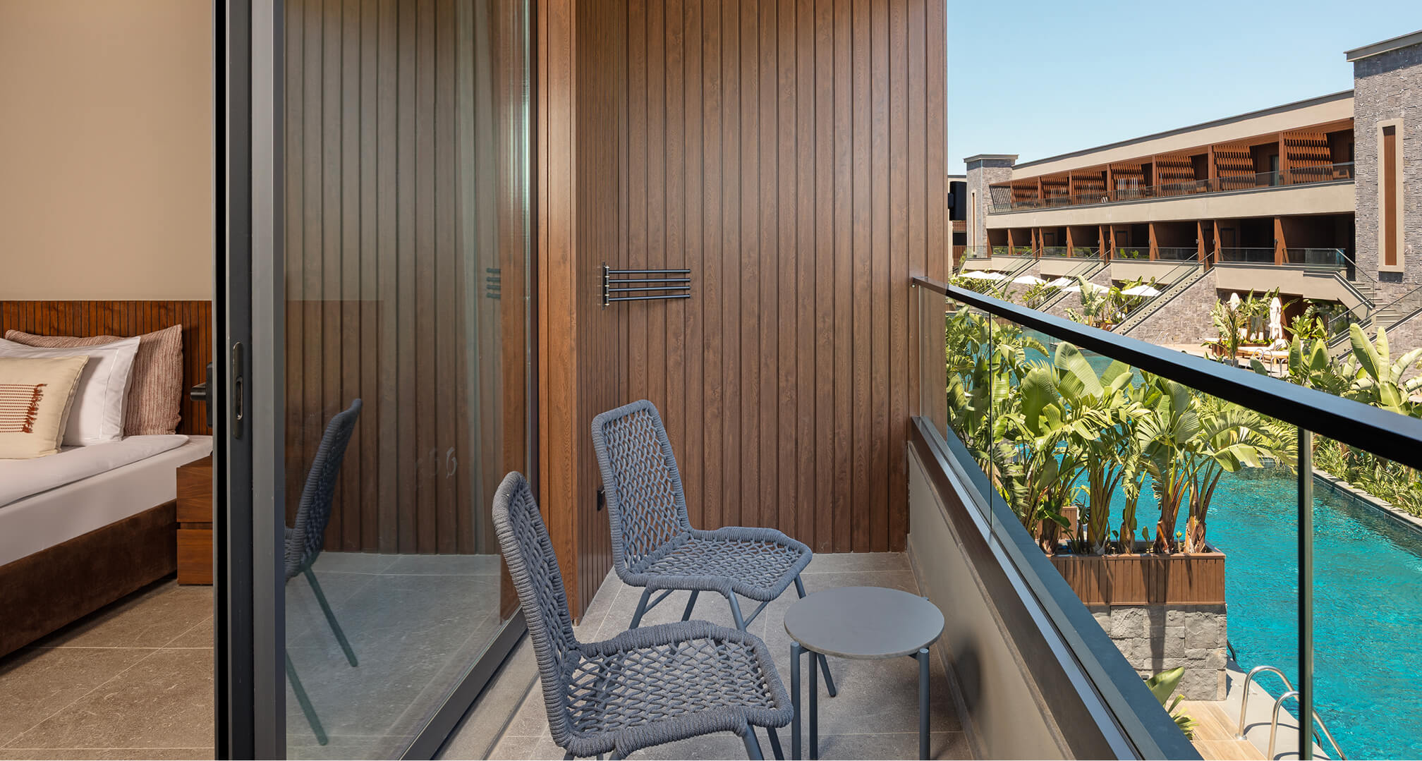 Jacaranda Luxury Konaklama Standart Havuz Manzaralı Bungalov Galeri 3