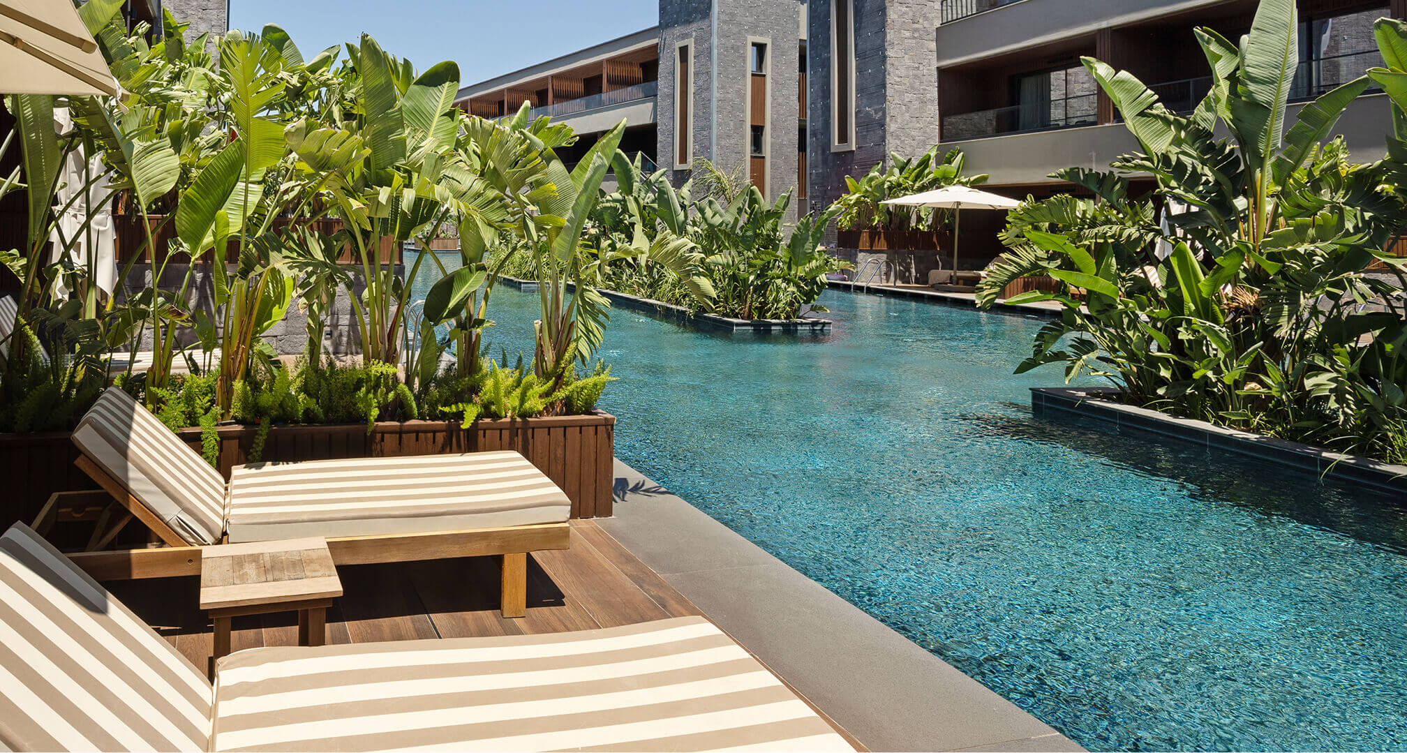 Jacaranda Luxury Konaklama Standart Havuz Manzaralı Bungalov Galeri 1
